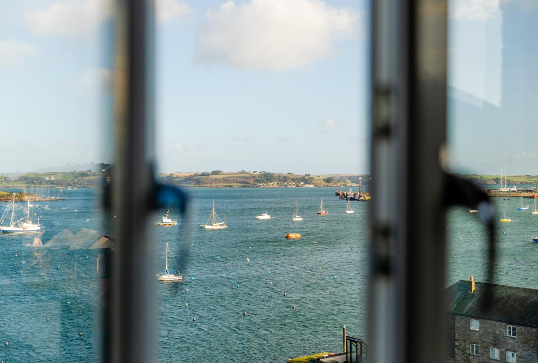 Star & Garter Apartment Falmouth Exterior photo